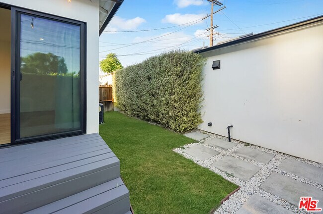 Building Photo - 2930 Spaulding Ave