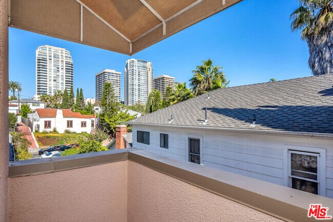 Building Photo - 10810 Rochester Ave