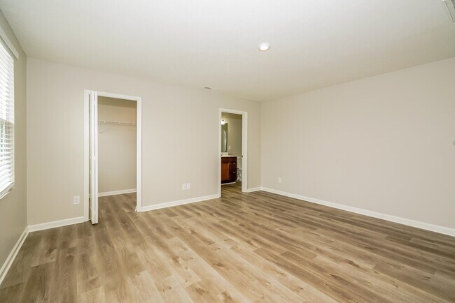 Building Photo - 107 Campus Ln