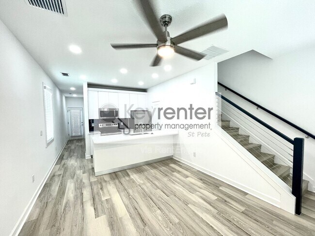 Building Photo - 2703 N 24th St