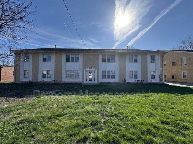 Building Photo - Sunrise Valley