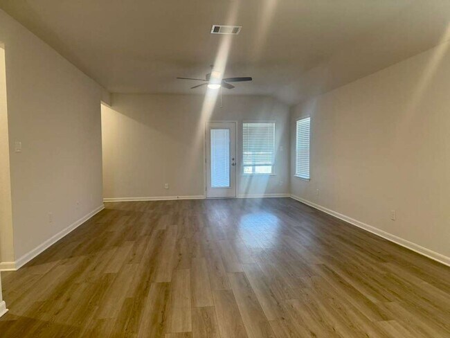 Building Photo - 11507 Cottage Pt