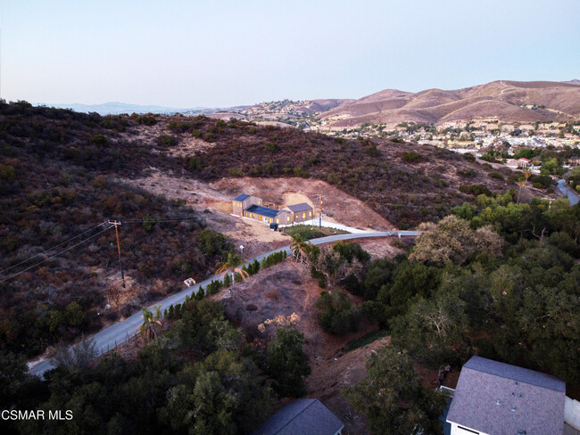 Building Photo - 385 S Skyline Dr