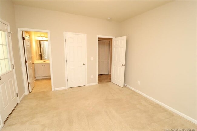 Building Photo - 236 Linden Park Ln