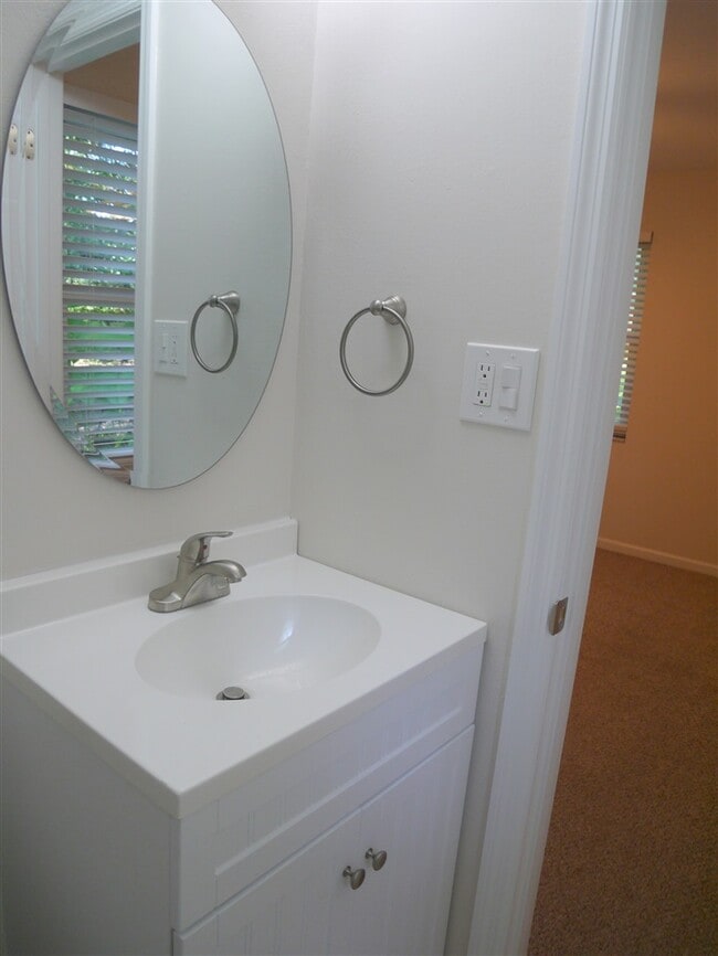 Building Photo - 1232 Winifred Dr