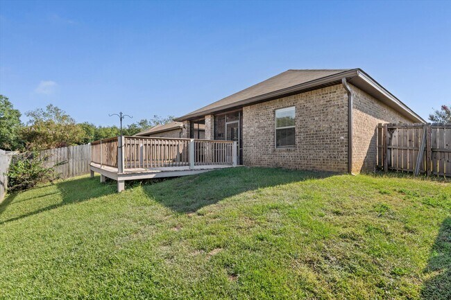 Building Photo - 10421 Fionn Loop