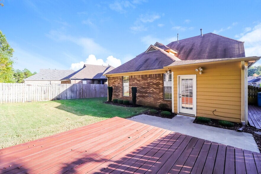 Building Photo - 12254 Longleaf Oak Trail