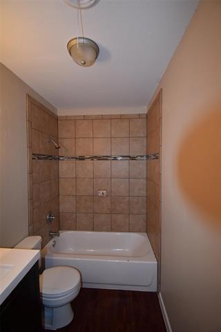 Building Photo - 804 S Burdette Ave