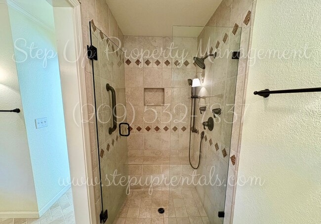 Building Photo - Spacious Curtis Creek Ranch Home in a Quiet Cul-de-Sac with Large Garage & Private Outdoor Space