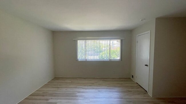 Building Photo - Walnut Creek! Highly desirable Countrywood...