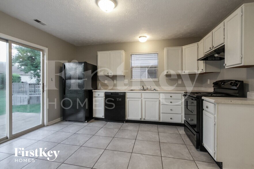 Building Photo - 5910 Prairie Creek Dr