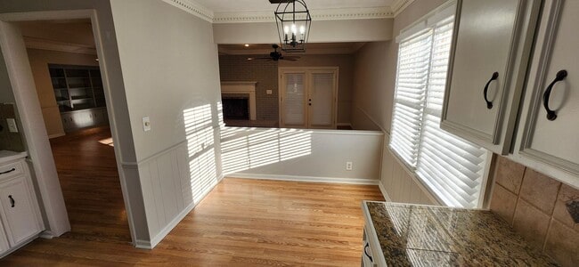 Building Photo - 3 bedroom home in North Columbus