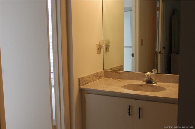 Building Photo - 3212 SE Aster Ln