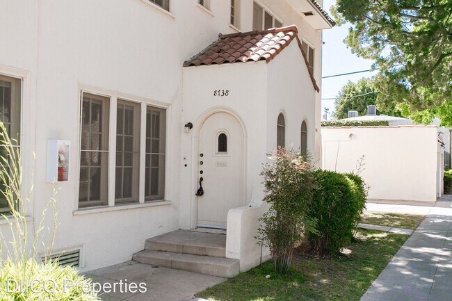 Building Photo - 1 br, 1 bath Apartment - 201 S Arnaz Drive...