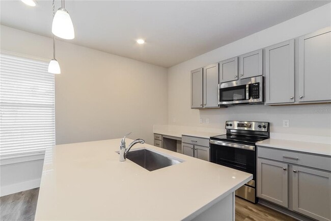 Building Photo - 317 Pine St