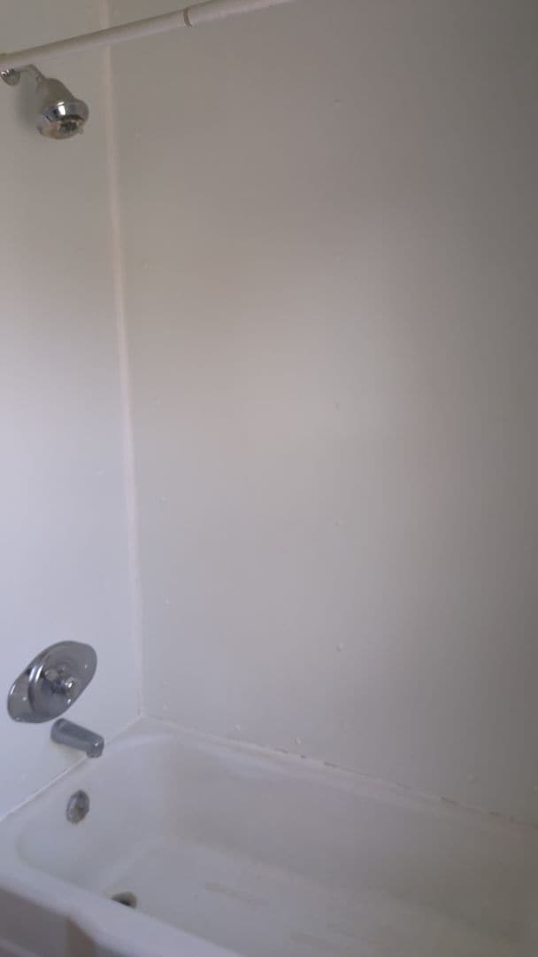 Building Photo - Cute 1 bed 1 bath house with large deck available now