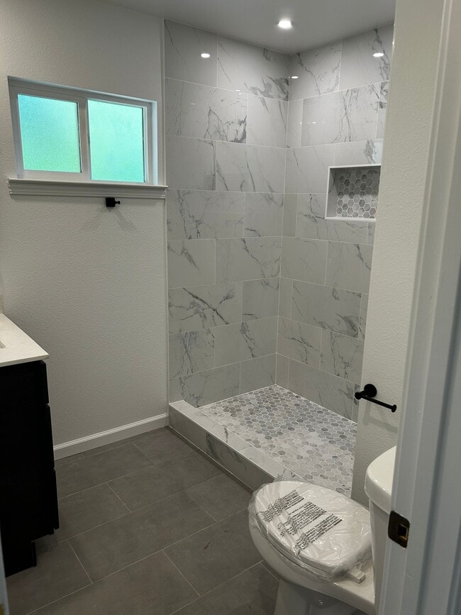 Building Photo - 2082 Treewood Ln