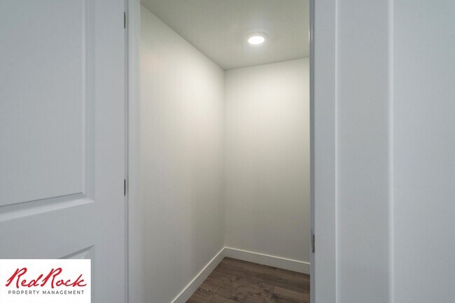 Building Photo - 3 Bedroom Smart Home in Long Valley with Resort-Style Amenities