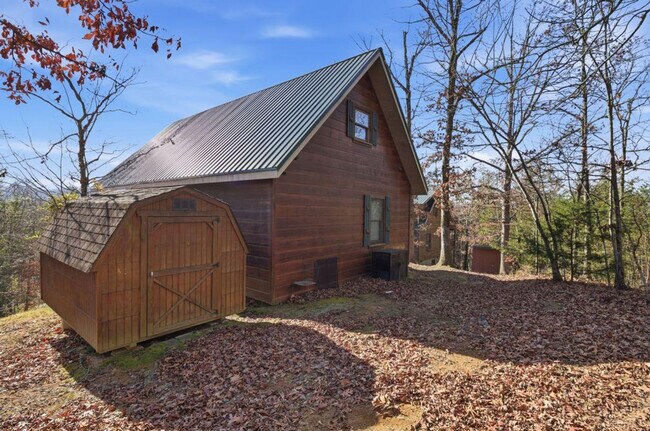 Building Photo - 2842 Easy St