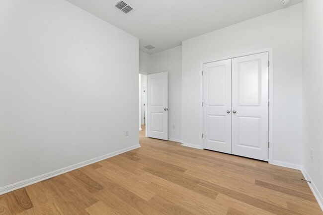 Building Photo - 183 Glocken Ln