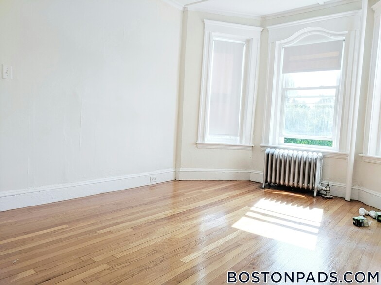 Building Photo - 1175 Boylston St