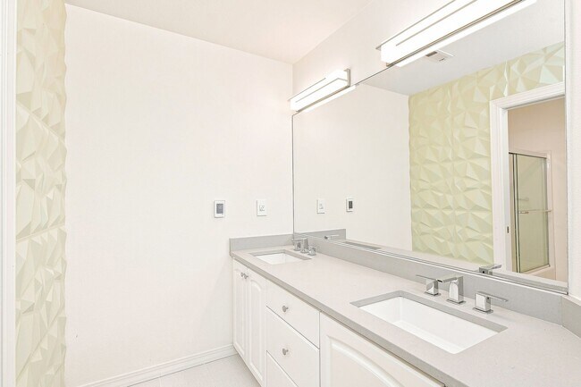 Building Photo - 11887 SW Aspen Ridge Dr