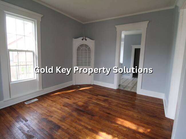 Building Photo - 803-807 High Street