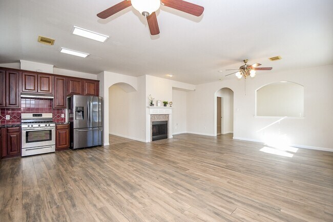 Building Photo - 21839 Manitou Falls Ln