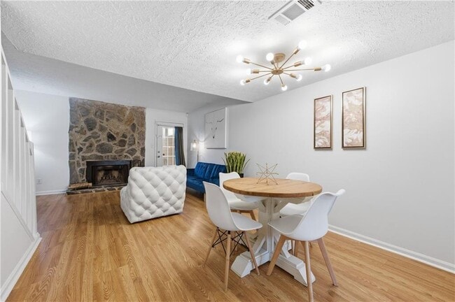 Building Photo - 1677 Wynndowne Trail