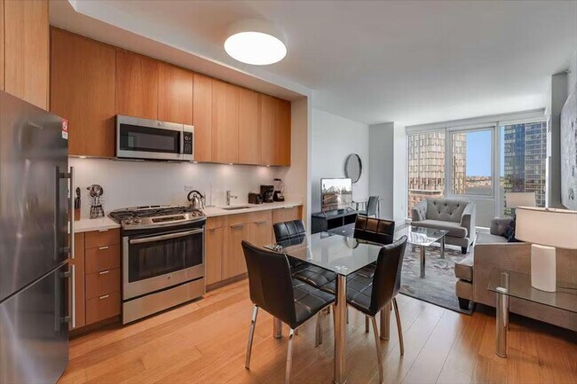 Building Photo - 625W W 57th St