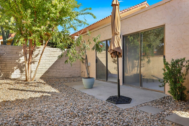 Building Photo - 37868 Los Cocos Dr E