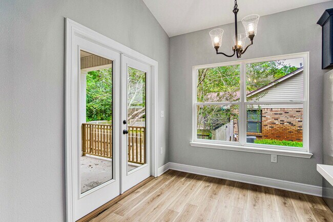 Building Photo - 7684 Old Hickory Dr