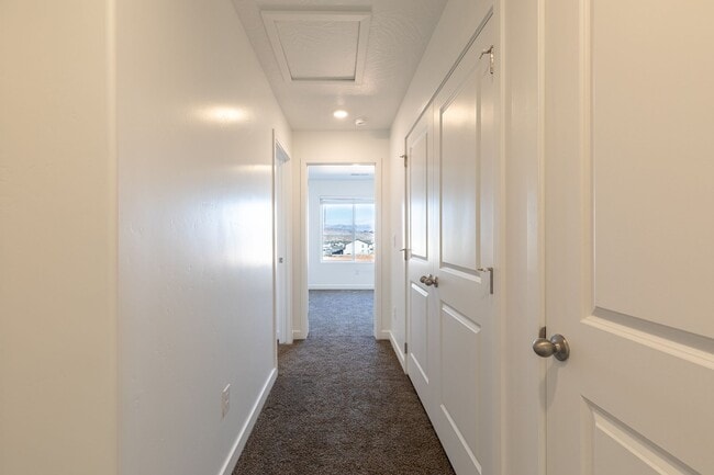 Building Photo - Townhome in Long Valley Community