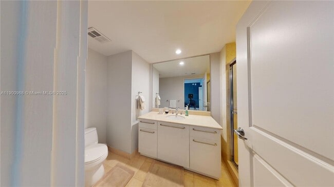 Building Photo - 3101 S Ocean Dr