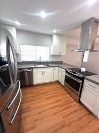 Building Photo - Hawaii Kai 3 / 2.5 / 2 Single Family Home