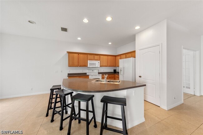 Building Photo - 2410 Verdmont Ct