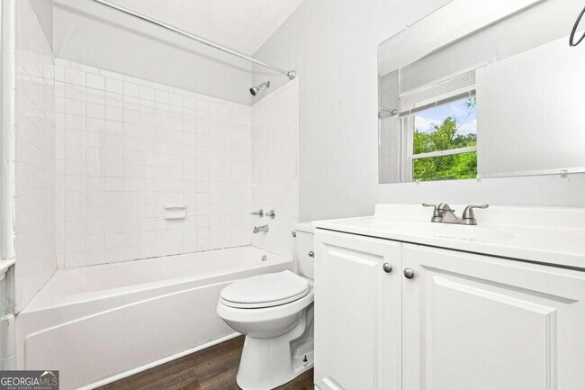 Building Photo - 5611 La Fleur Trail