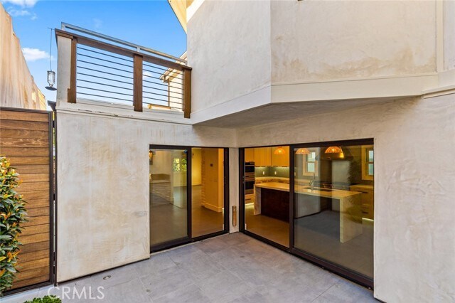 Building Photo - 518 Marigold Ave