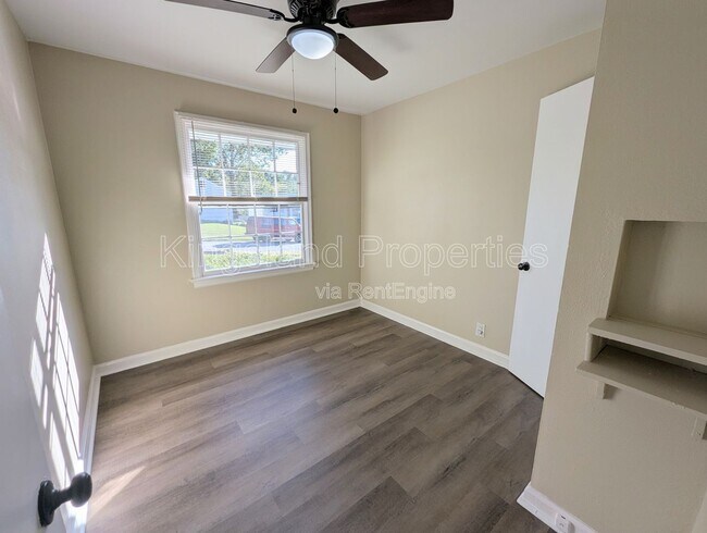 Building Photo - 1009 Bliss Dr