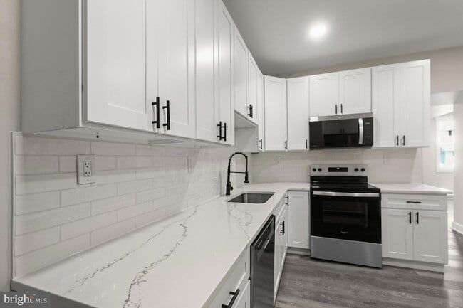 Building Photo - 505 McCabe Ave