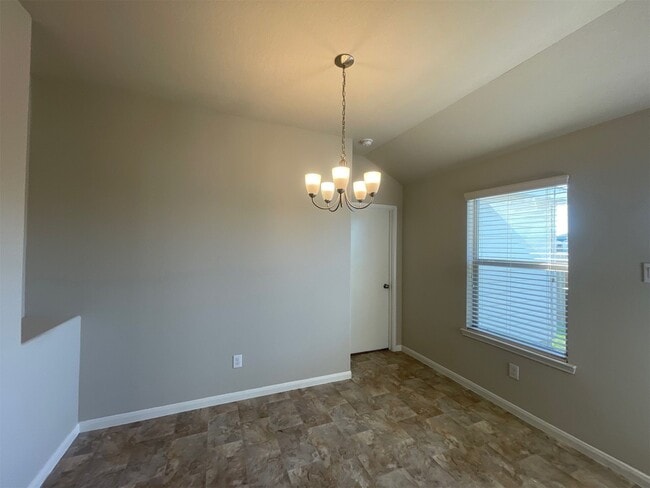 Building Photo - 625 26th Ave N