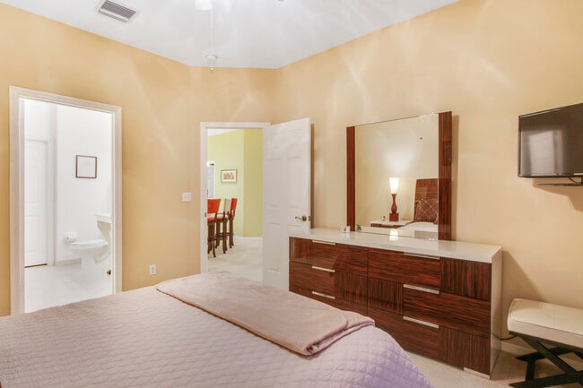 Building Photo - 108 Lighthouse Cir