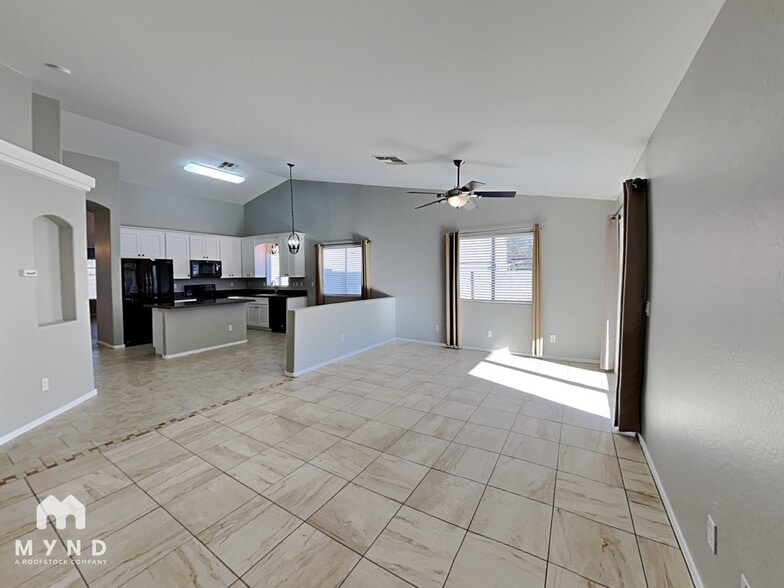 Building Photo - 2136 N Santiana Pl