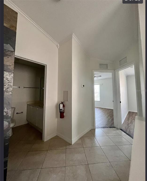 Building Photo - 2884 Club Cortile Cir