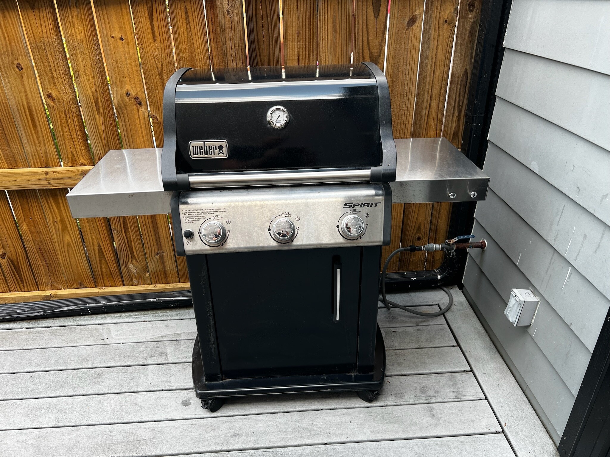 Included Weber Grill - 435 Ridge St NW