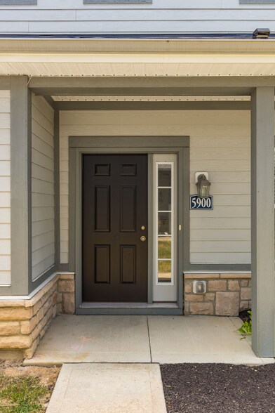 Building Photo - 5900 Bluestone Wy