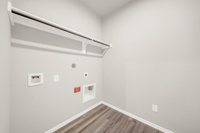 Building Photo - Welcome to this beautifully maintained 2-s...
