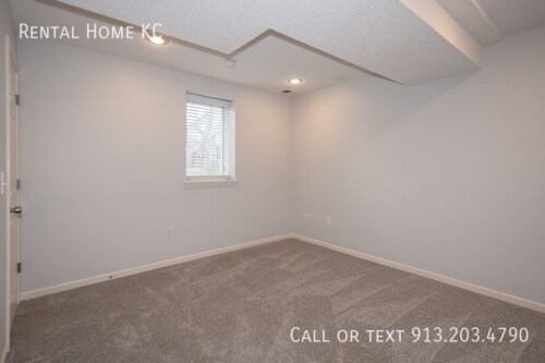 Building Photo - 1391 E 155th St