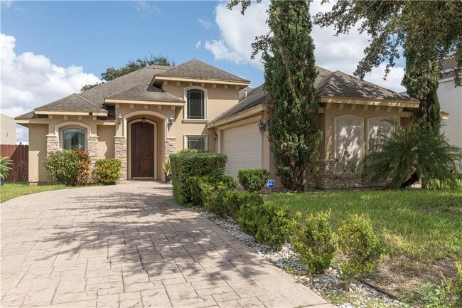 Primary Photo - 15 Toronto Ave