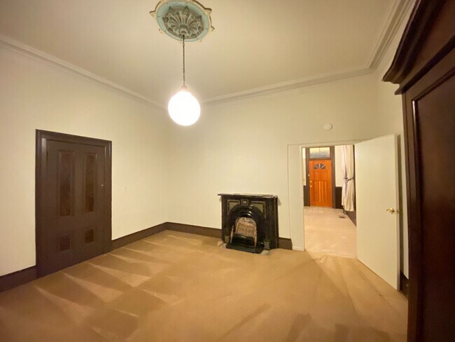 Building Photo - 190 W K St